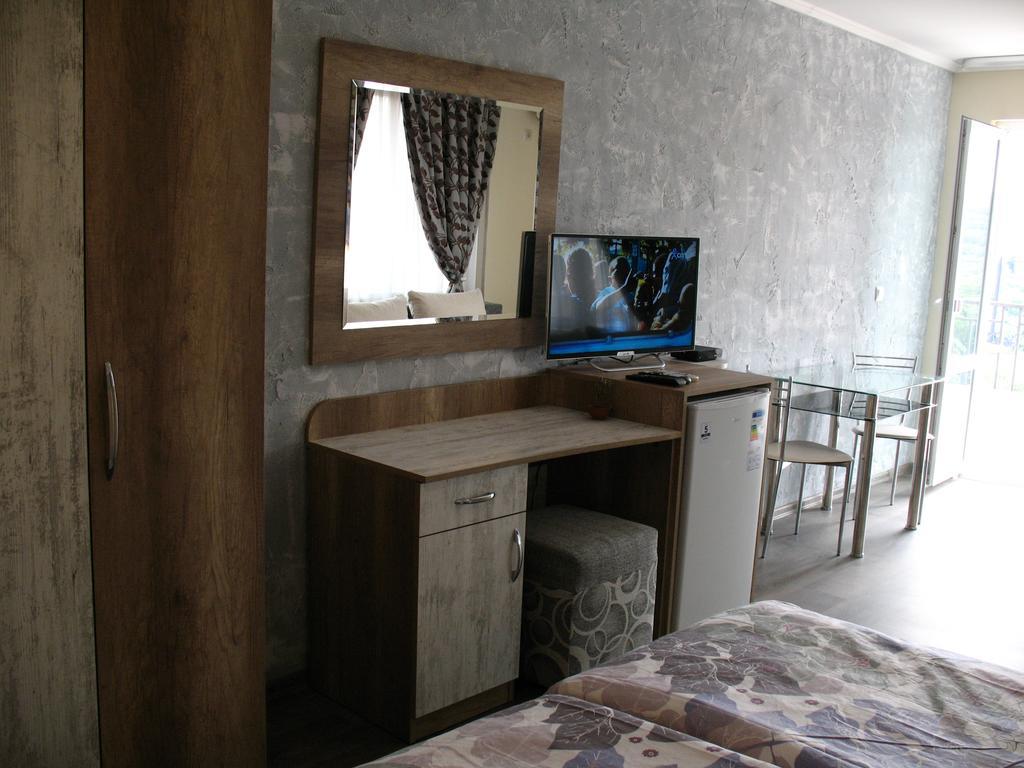 Leon Rent Studio 8 Veliko Tŭrnovo Exterior photo